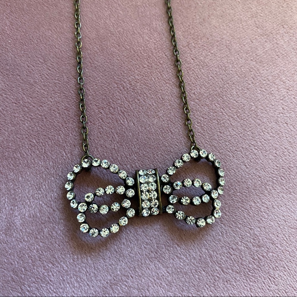 BOW JEWELED NECKLACE